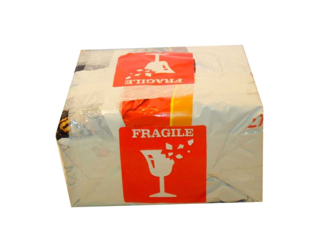 Etykiety FRAGILE na paczki